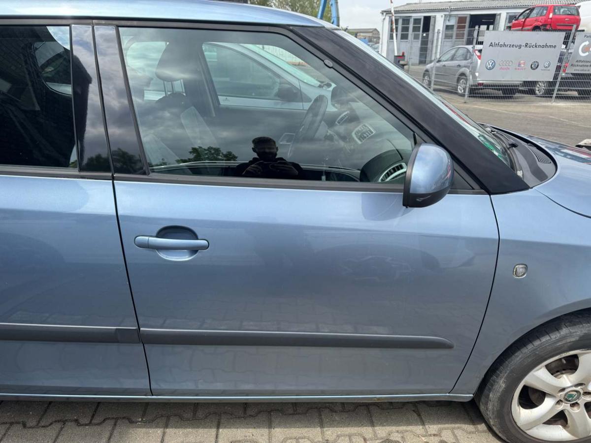 Skoda Fabia 2 original T&uuml;r vorn rechts 9154 Satin Grey Rohbau Bj.2009
